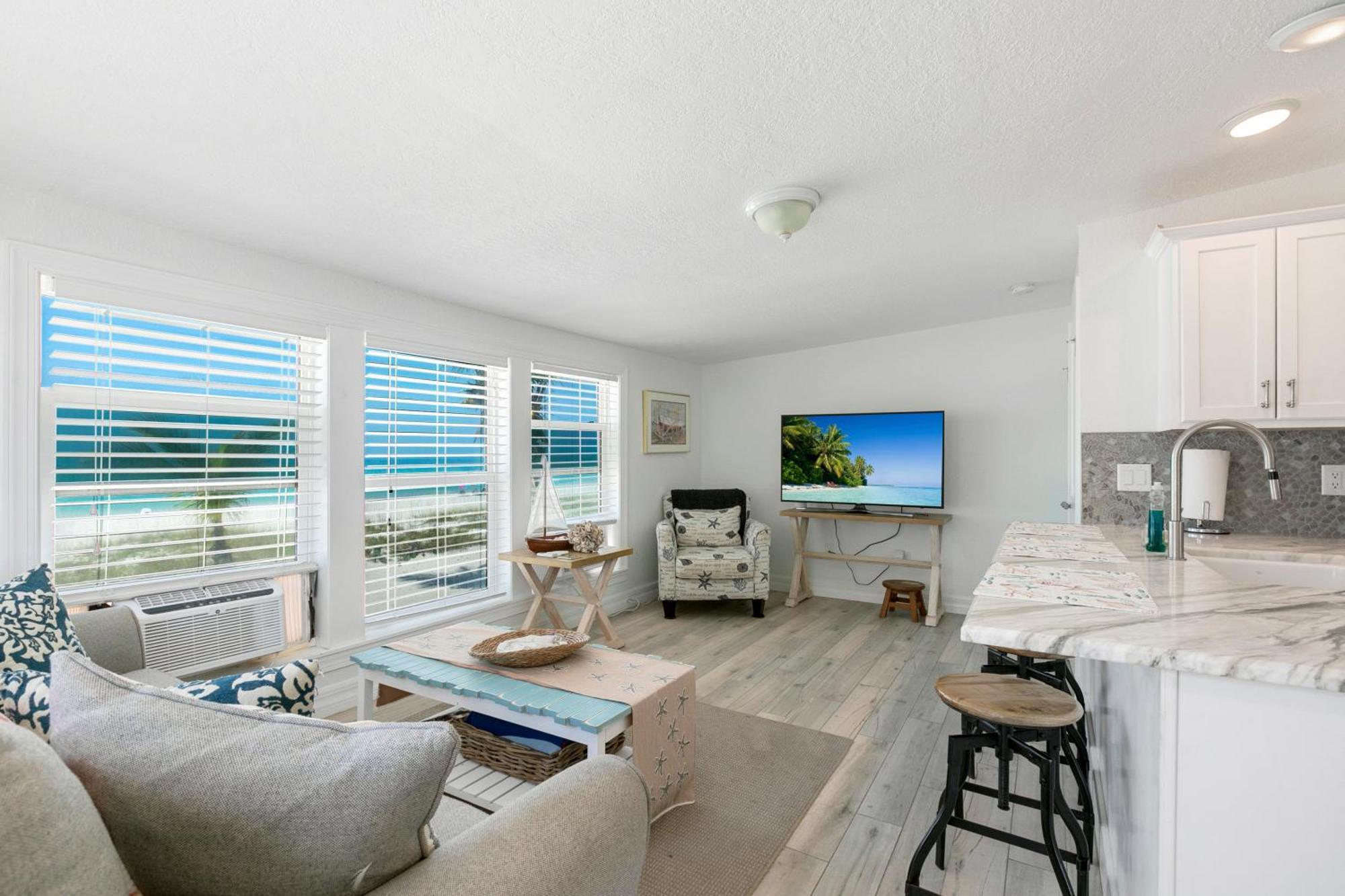 Beach Dreams Resort Bradenton Beach Extérieur photo